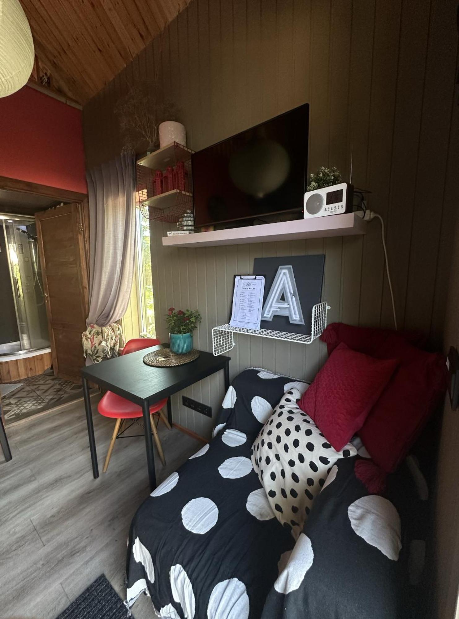 Amazing Little House On An Island With Garden Villa Riga Eksteriør bilde